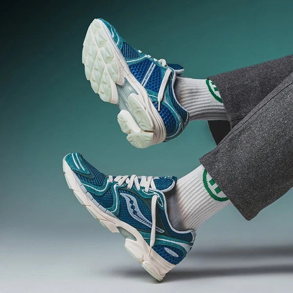 Saucony X END. Clothing Progrid Triumph 4 “Nessie” - Men’s shoes