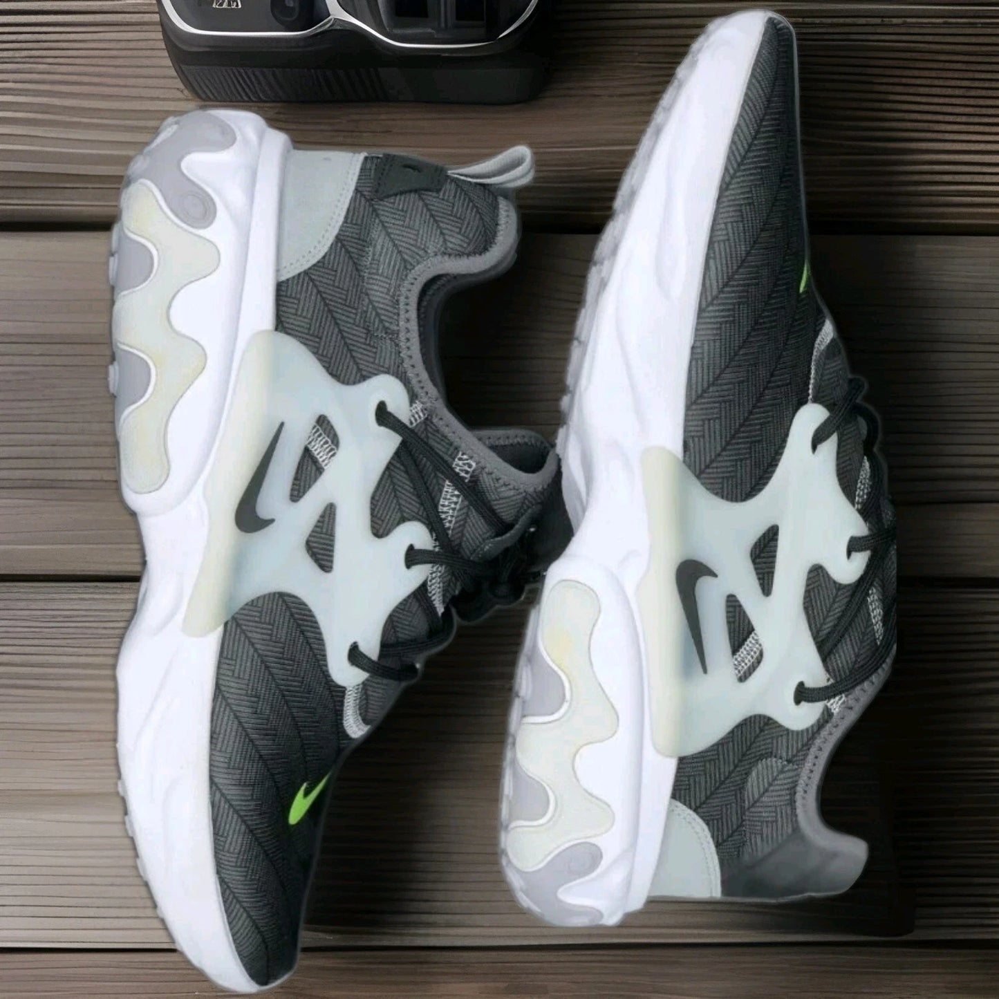 Nike React Presto Oregon Ducks PE Mens Team Issued Shoes  DC0672-001 Rare