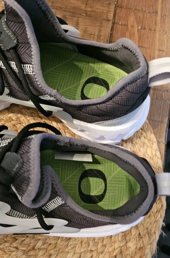 Nike React Presto Oregon Ducks PE Mens Team Issued Shoes  DC0672-001 Rare