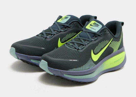 Nike Vomero 18 Men's Shoes in Green